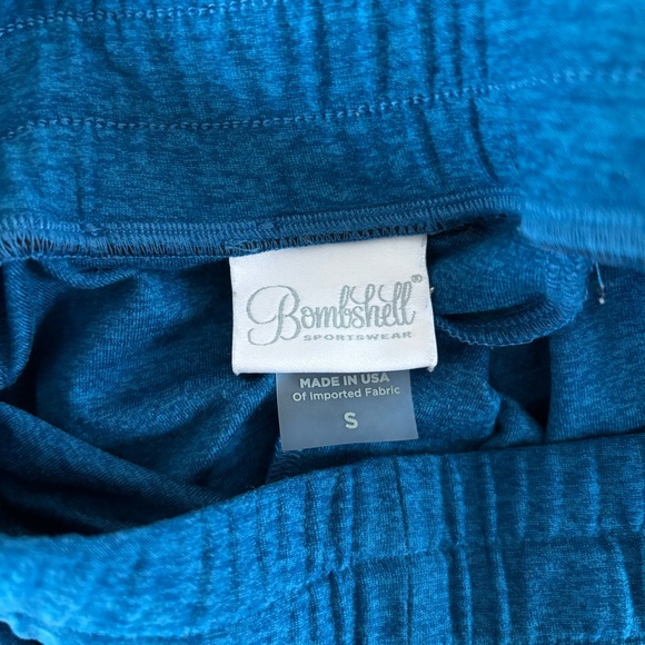 Bombshell Sportswear Scrunch Bum Joggers - Picture 9 of 10